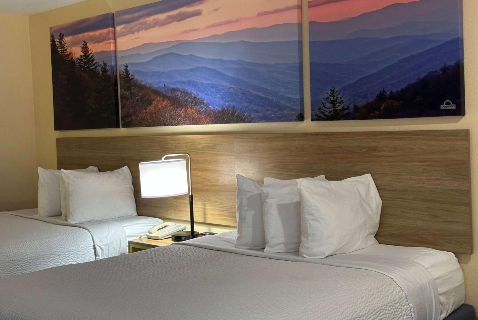 Days & By Wyndham Hotel